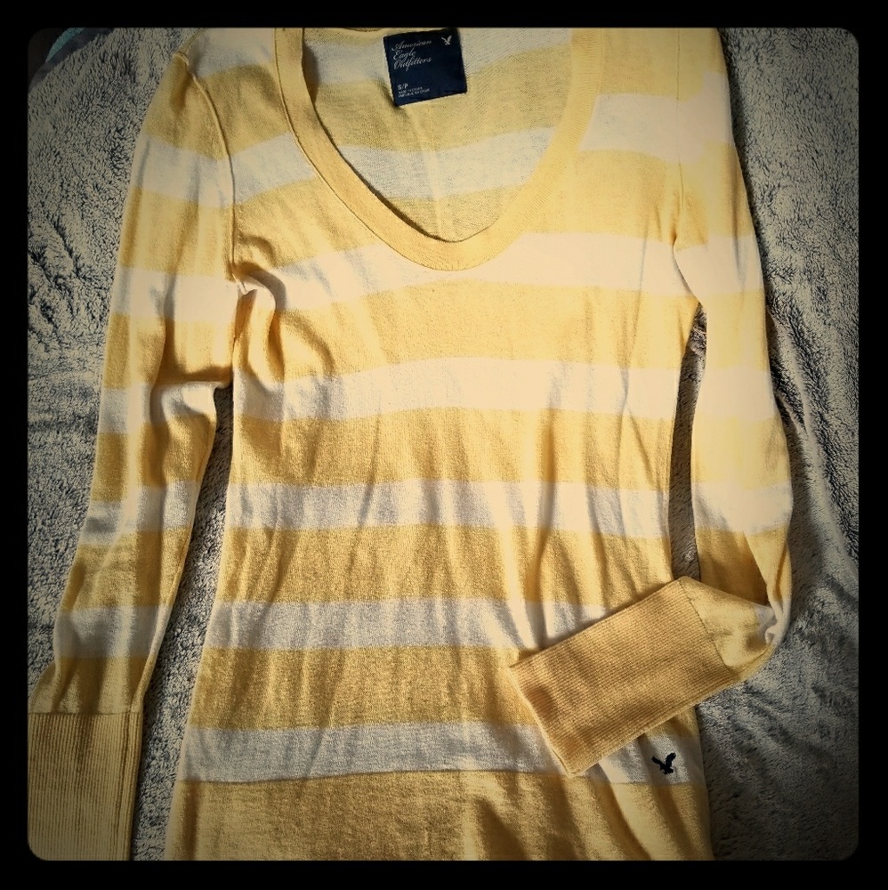 American Eagle Ylw/Wht stripe sweater